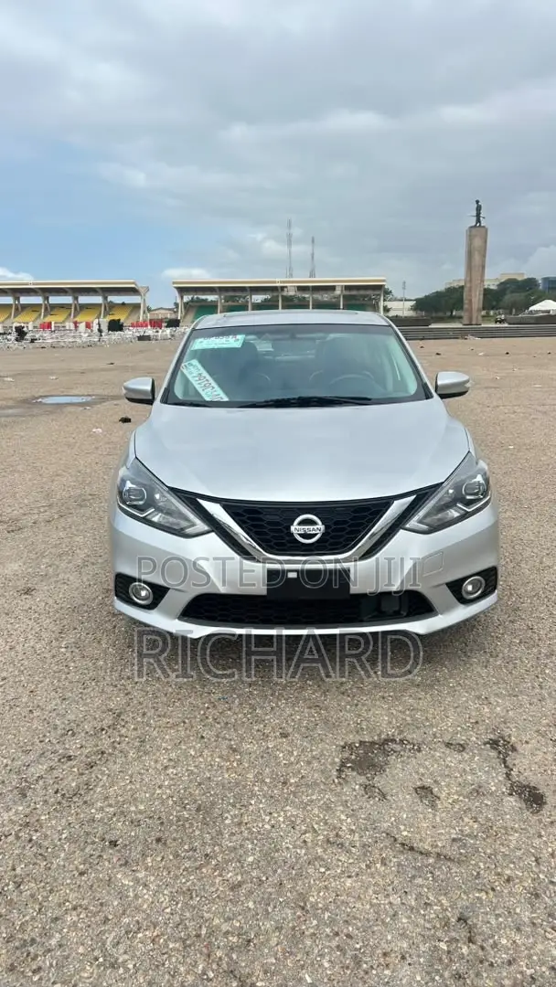 Nissan Sentra SR 2019 Silver