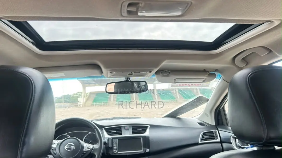 Nissan Sentra SR 2019 Silver