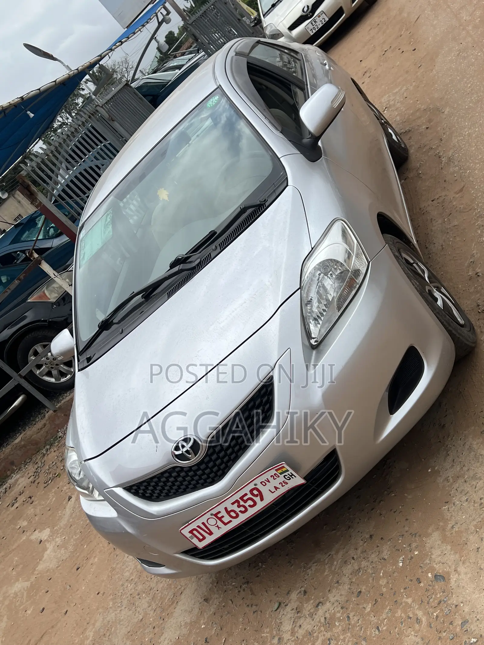 Toyota Belta 2010 Silver