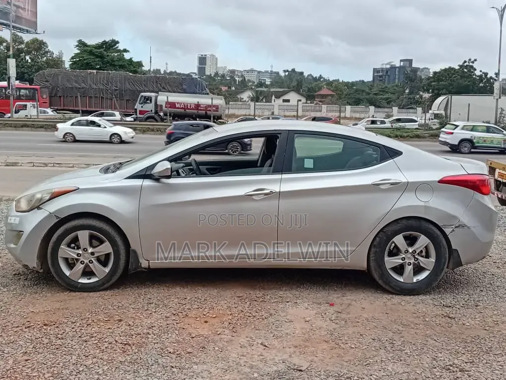 Hyundai Elantra 2013 Gray