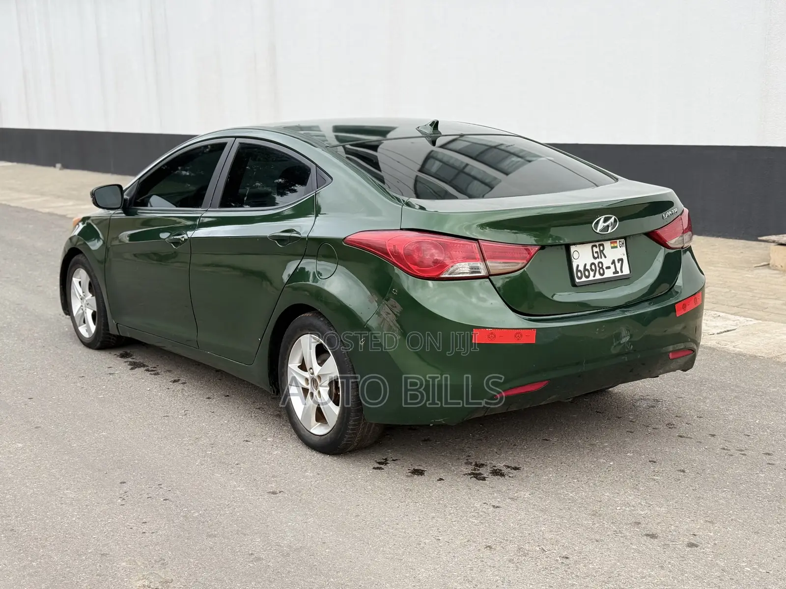Hyundai Elantra Limited Sedan FWD (1.8L 4cyl 6A) 2013 Green