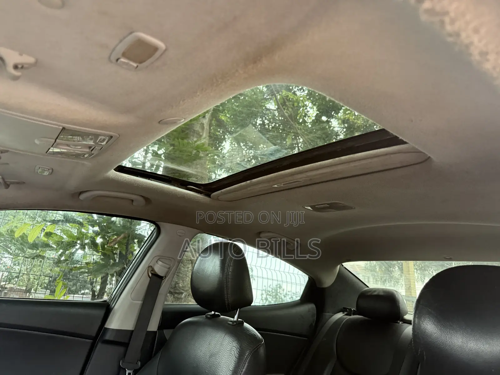 Hyundai Elantra Limited Sedan FWD (1.8L 4cyl 6A) 2013 Green