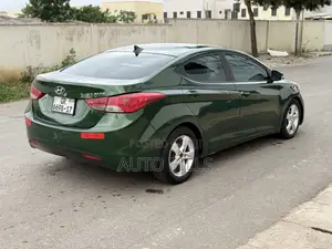 Hyundai Elantra Limited Sedan FWD (1.8L 4cyl 6A) 2013 Green