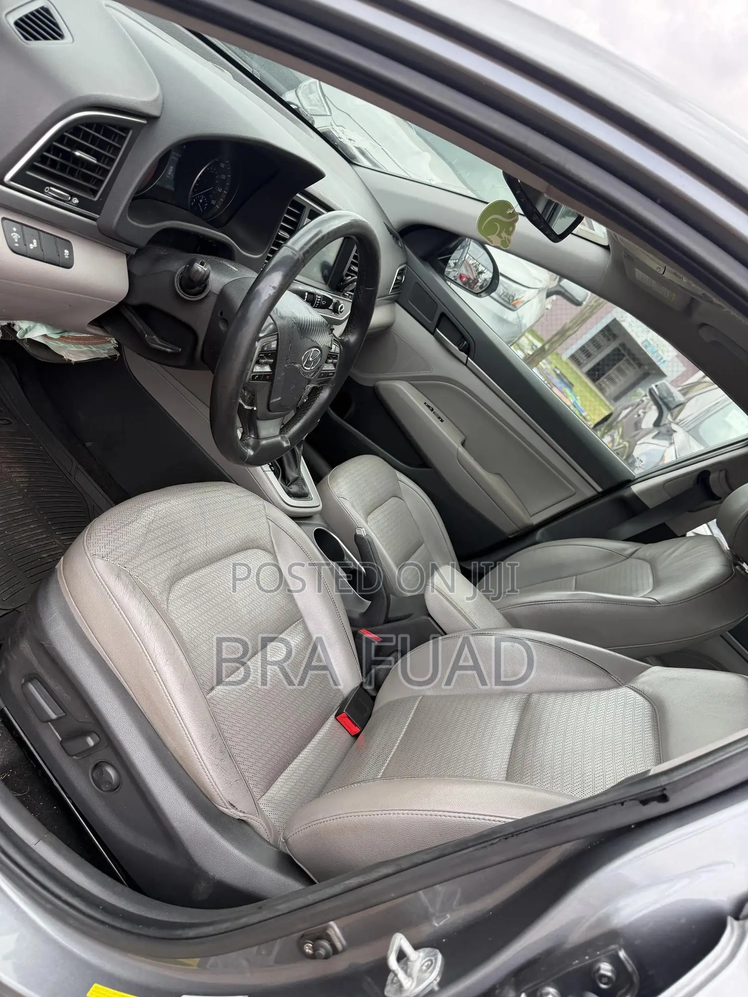 Hyundai Elantra Limited Sedan FWD (2.0L 4cyl 6A) 2017 Gray