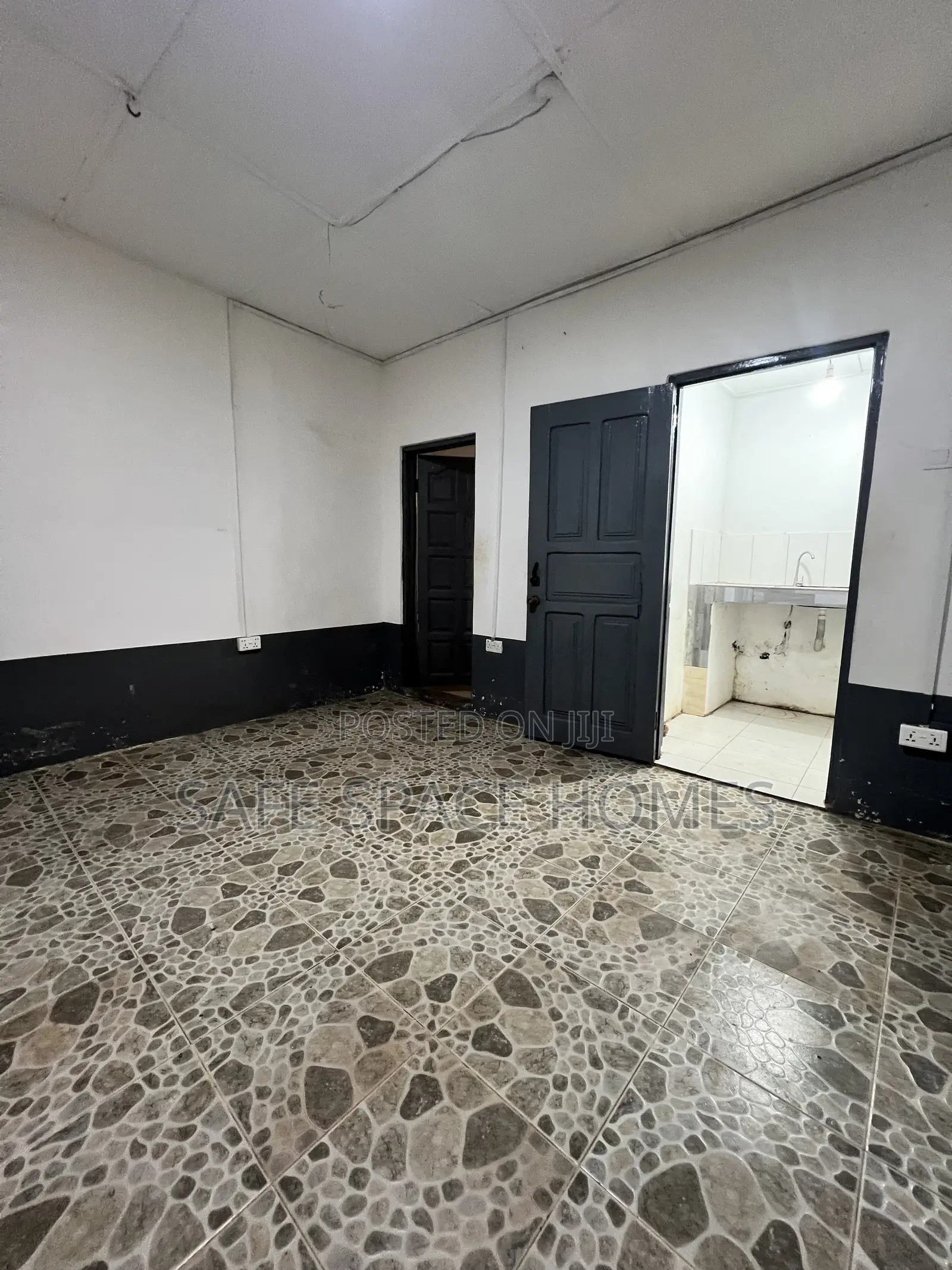 1bdrm Apartment in Burma Camp for rent