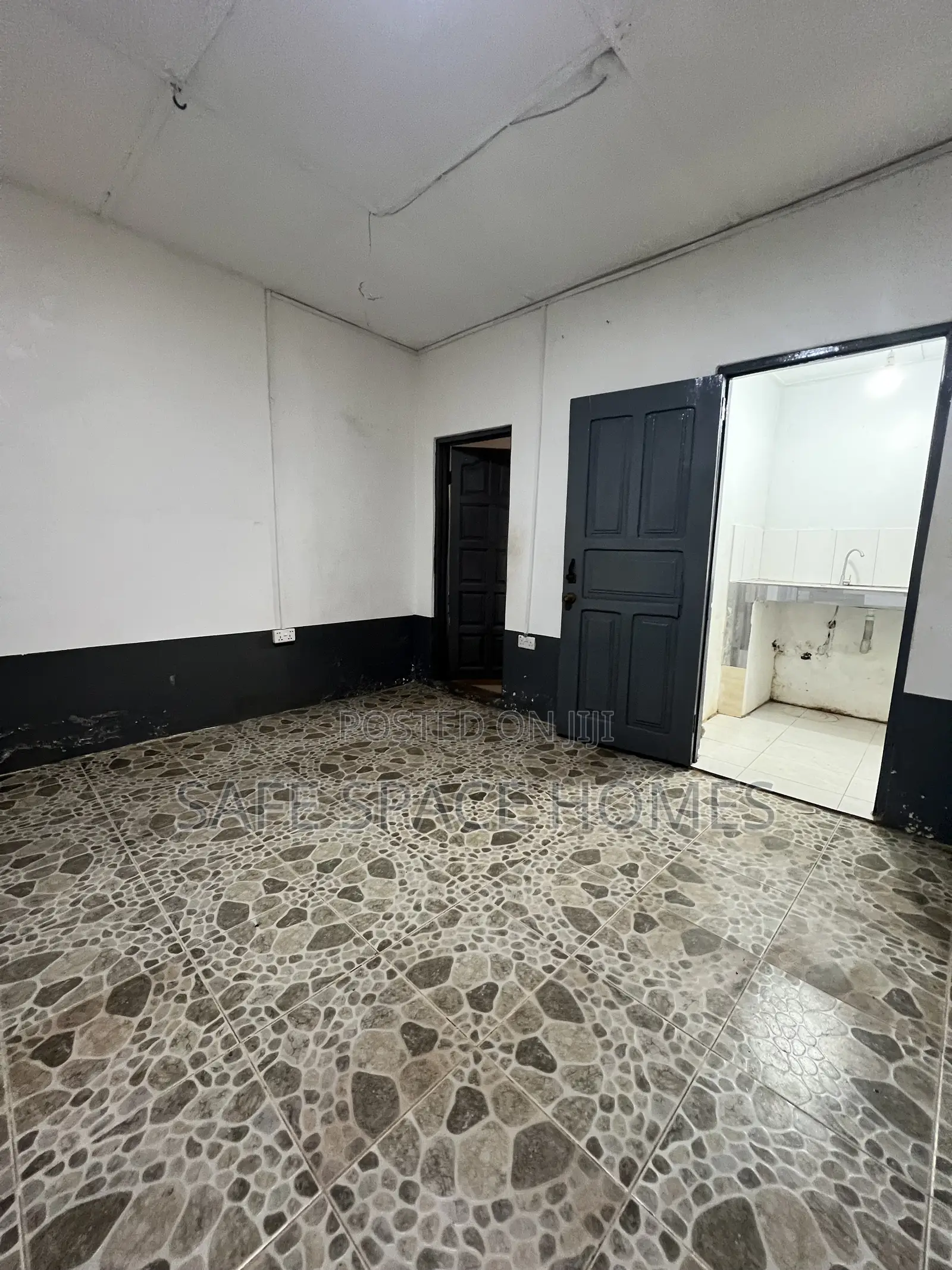 1bdrm Apartment in Burma Camp for rent