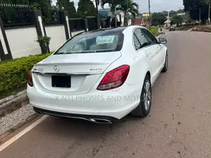 Mercedes-Benz C300 Luxury 4matic Sedan AWD (2.0L 4cyl 7A) 2017 White