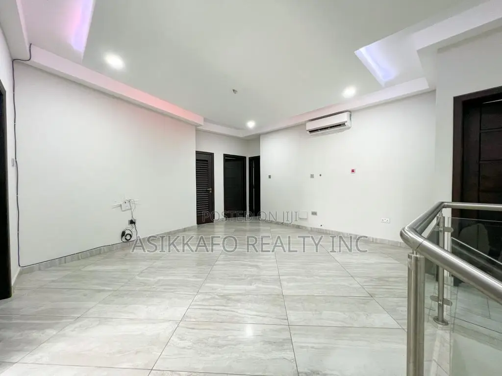 Furnished 4bdrm House in East Airport, Tseaddo for rent
