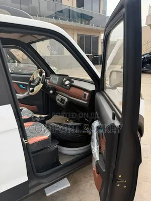 New Mini Mini 2025 White