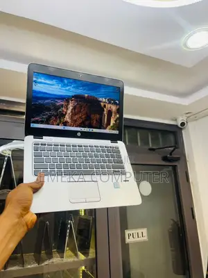 Laptop HP EliteBook 820 G3 8GB Intel Core i5 SSD 256GB