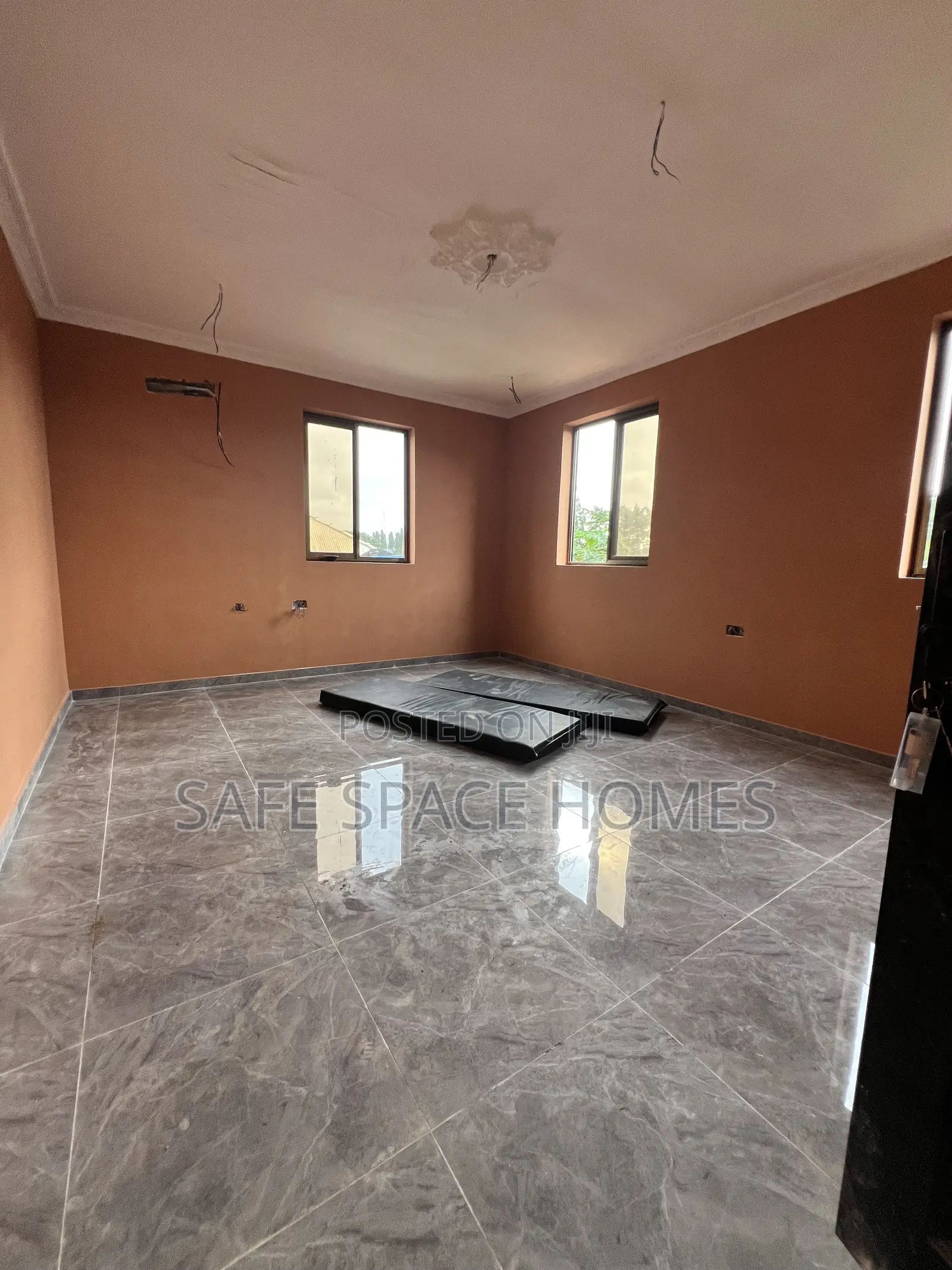 2bdrm Apartment in Burma Camp for rent
