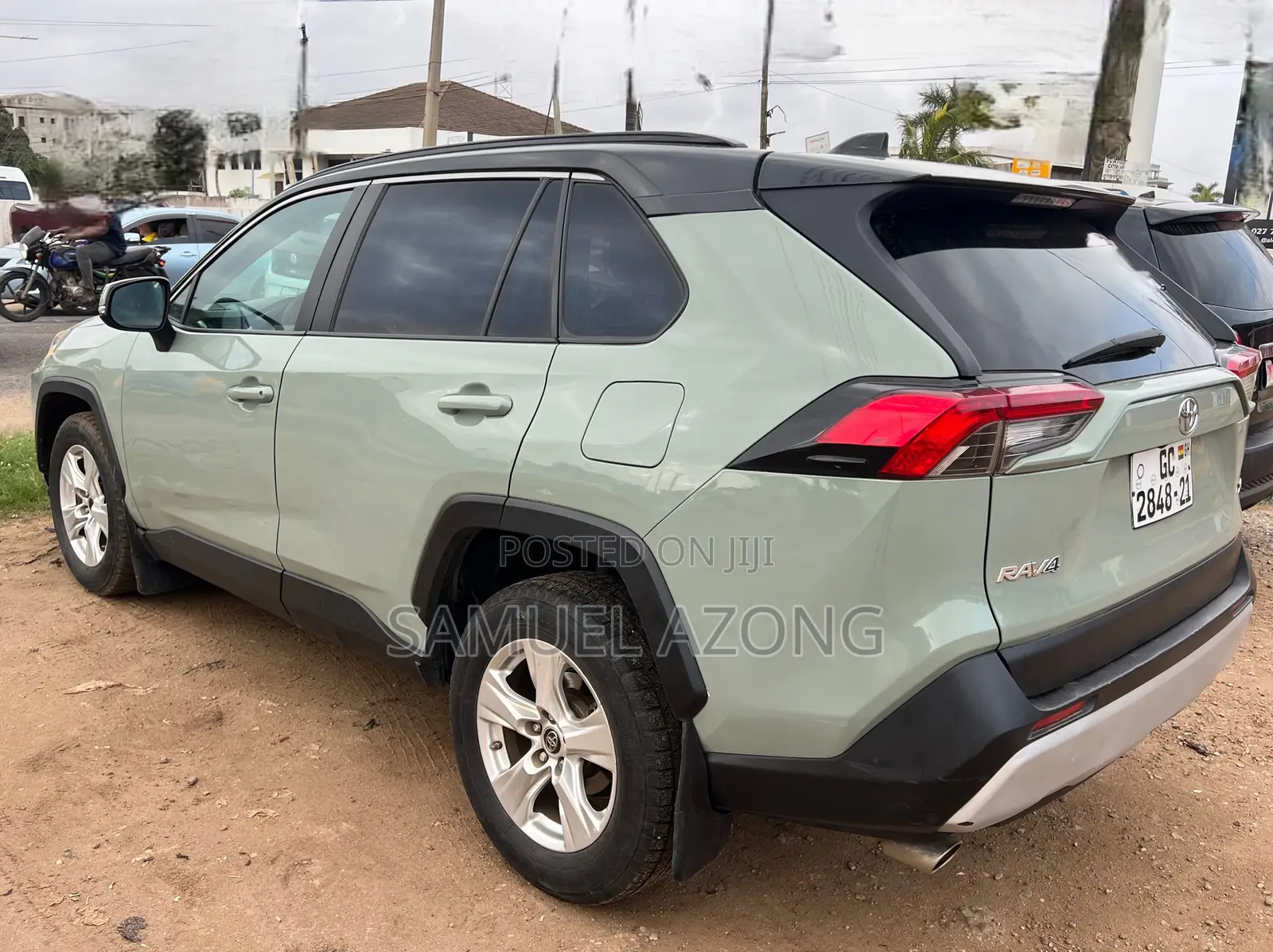 Toyota RAV4 XLE AWD 2019 Green