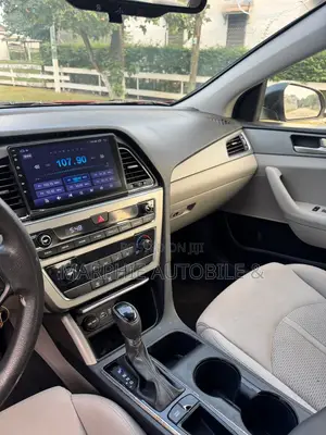 Hyundai Sonata Limited Sedan FWD (2.4L 4cyl 6A) 2016 Red