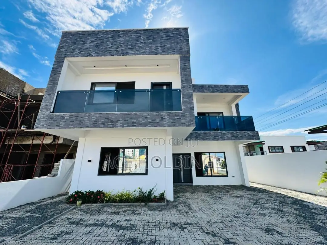 4bdrm House in Adjiringanor, Adjiriganor for sale