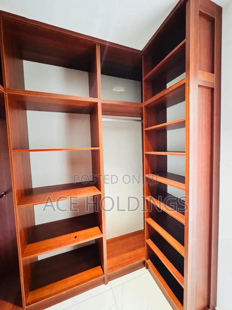 4bdrm House in Adjiringanor, Adjiriganor for sale