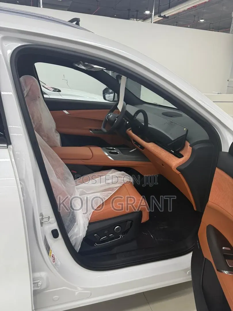 New Changan CS75 2025 White