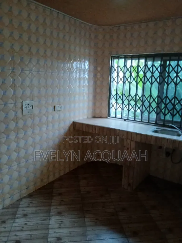 2bdrm Apartment in Auntie Aku for rent