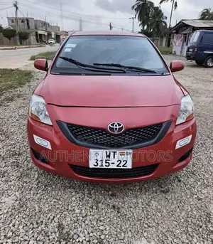 Toyota Yaris Base Sedan 4dr 2010 Red
