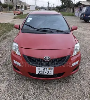 Toyota Yaris Base Sedan 4dr 2010 Red