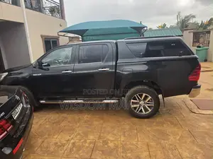 Toyota Hilux 2018 Black