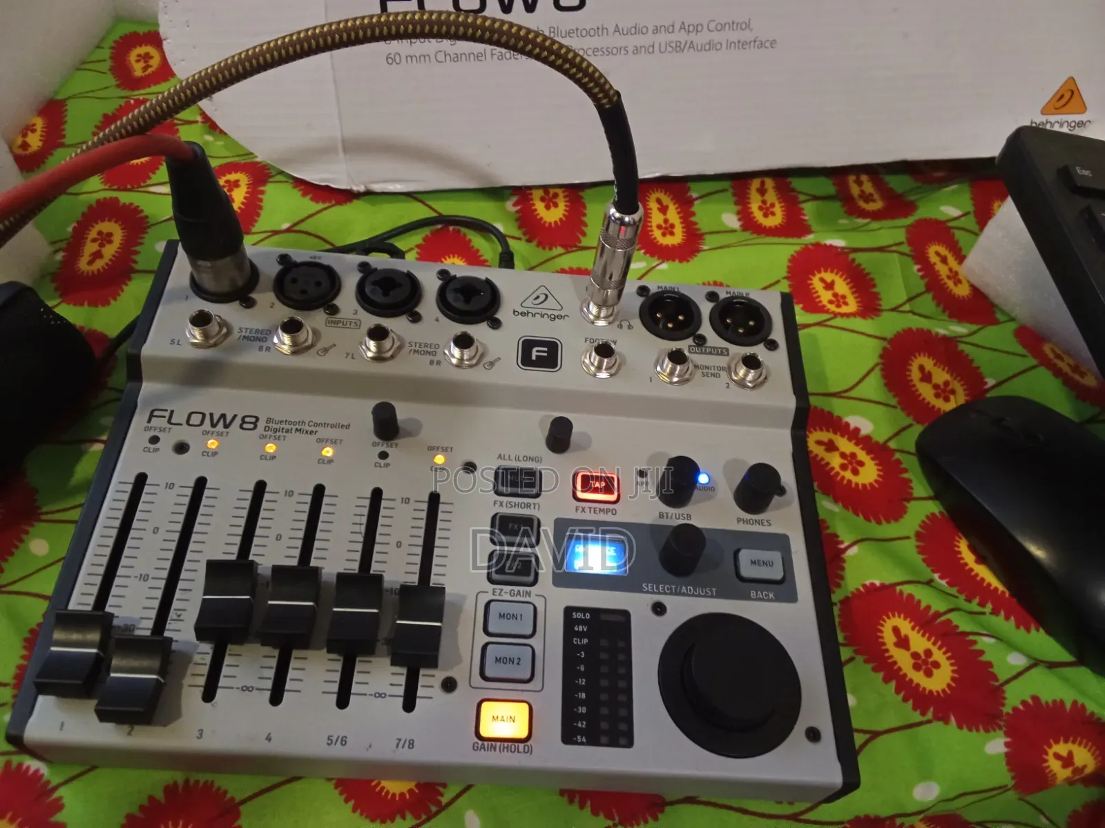 Digital Mixer (Behringer Flow 8)