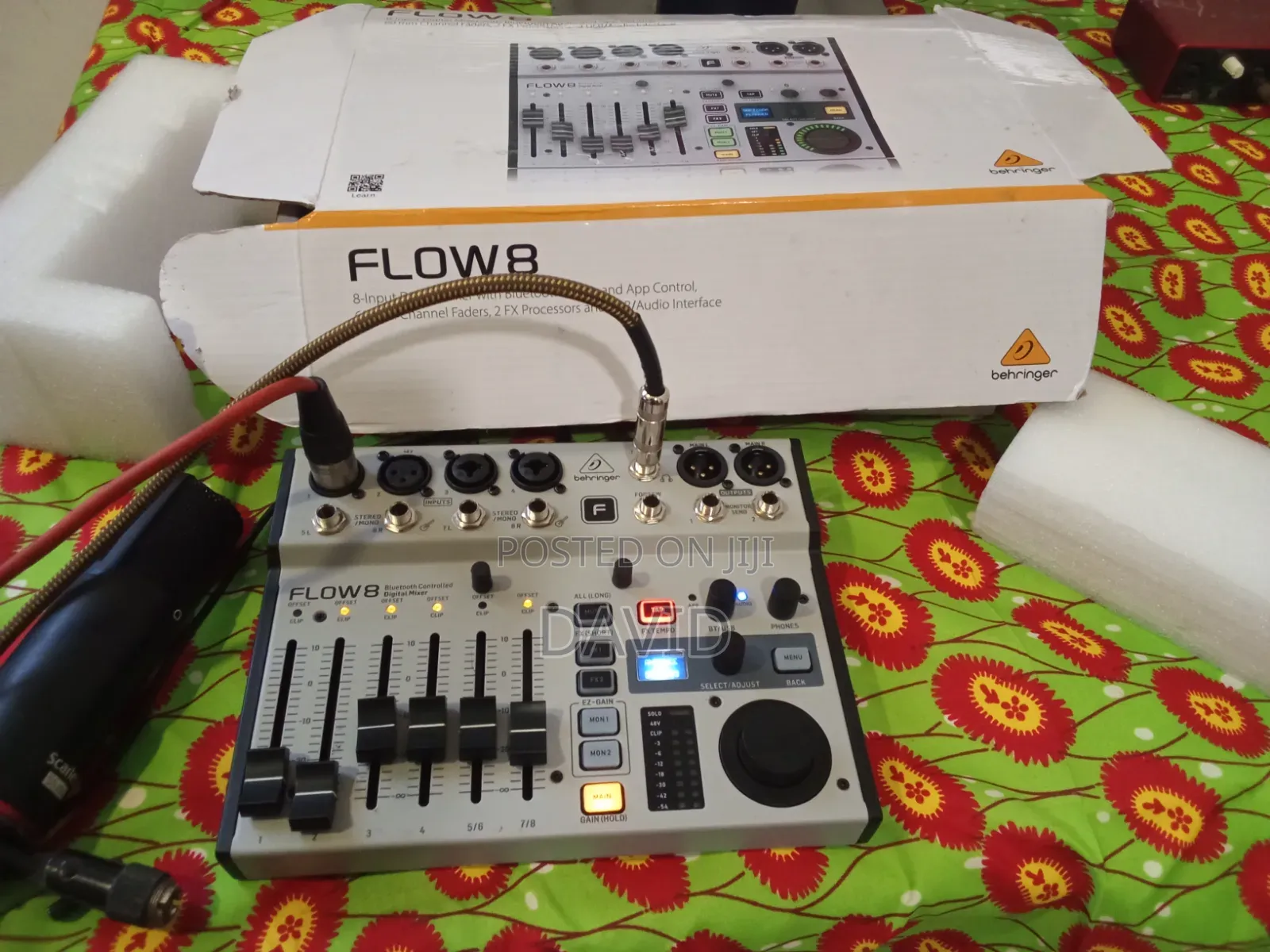 Digital Mixer (Behringer Flow 8)