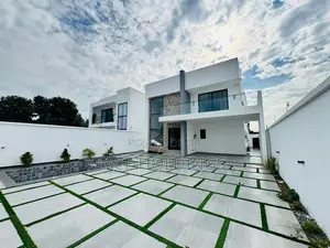 4bdrm Mansion in School Junction for sale
