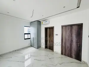 4bdrm Mansion in School Junction for sale
