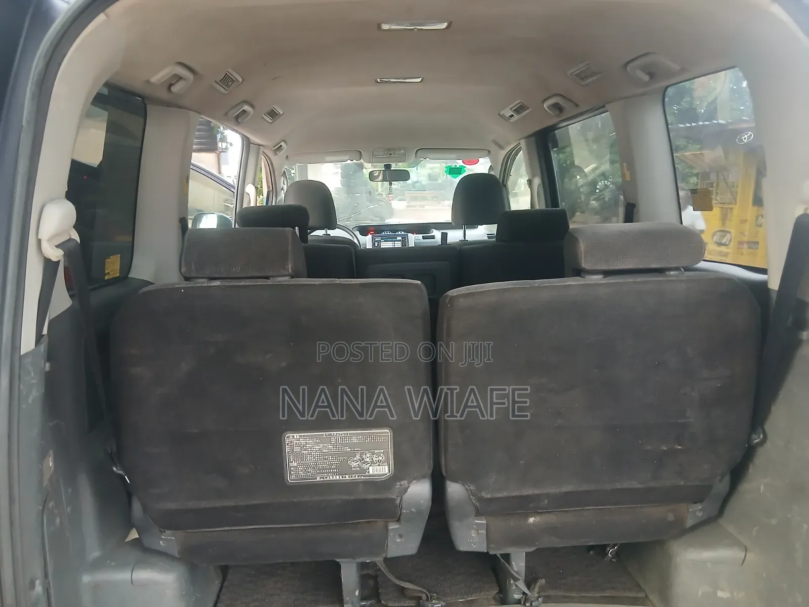 Toyota Voxy ZS 4WD 8-Seater 2011 Matt Black