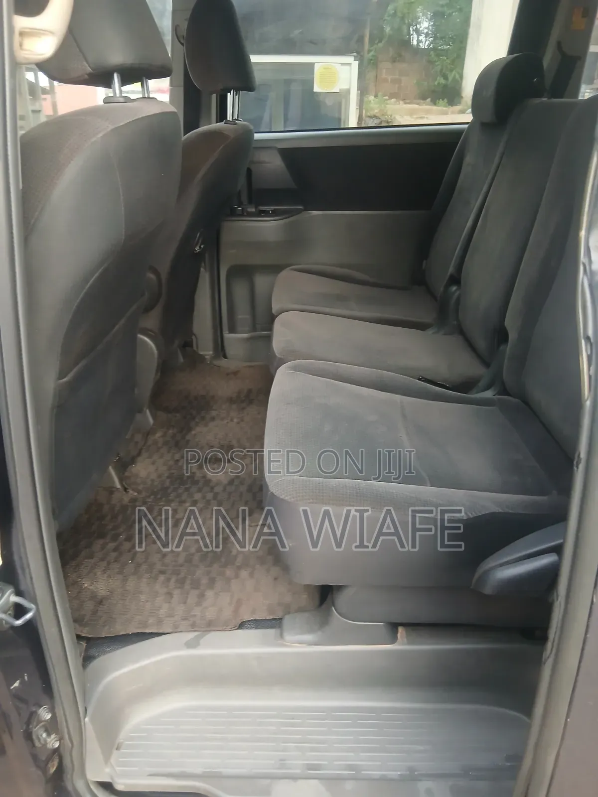 Toyota Voxy ZS 4WD 8-Seater 2011 Matt Black