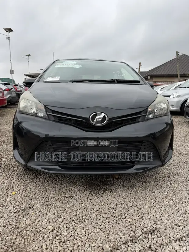 Toyota Vitz 1.3 AWD 5dr 2015