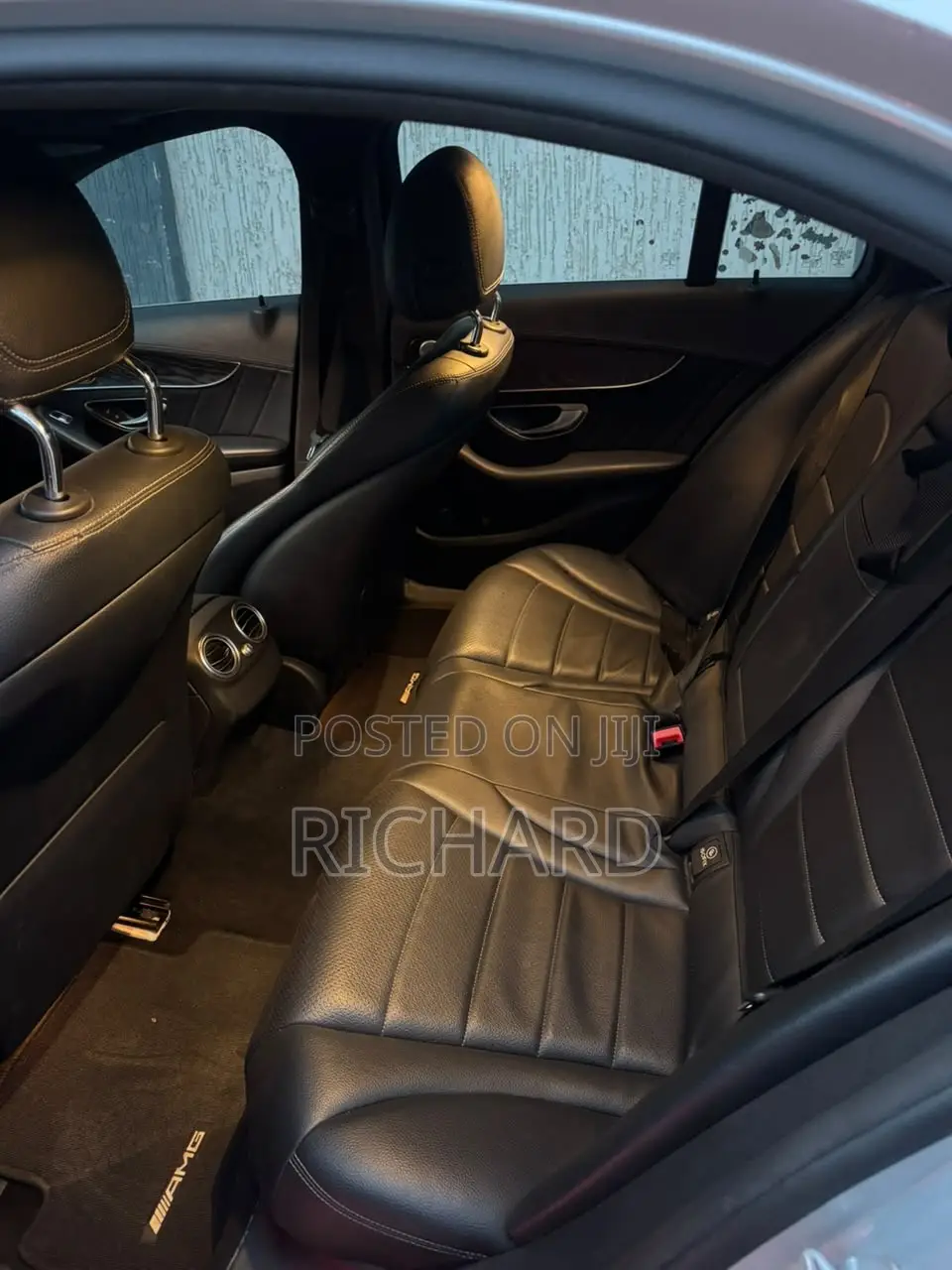 Mercedes-Benz C300 Luxury 4dr AWD 4Matic Sedan (2.0L 4cyl 7A) 2015