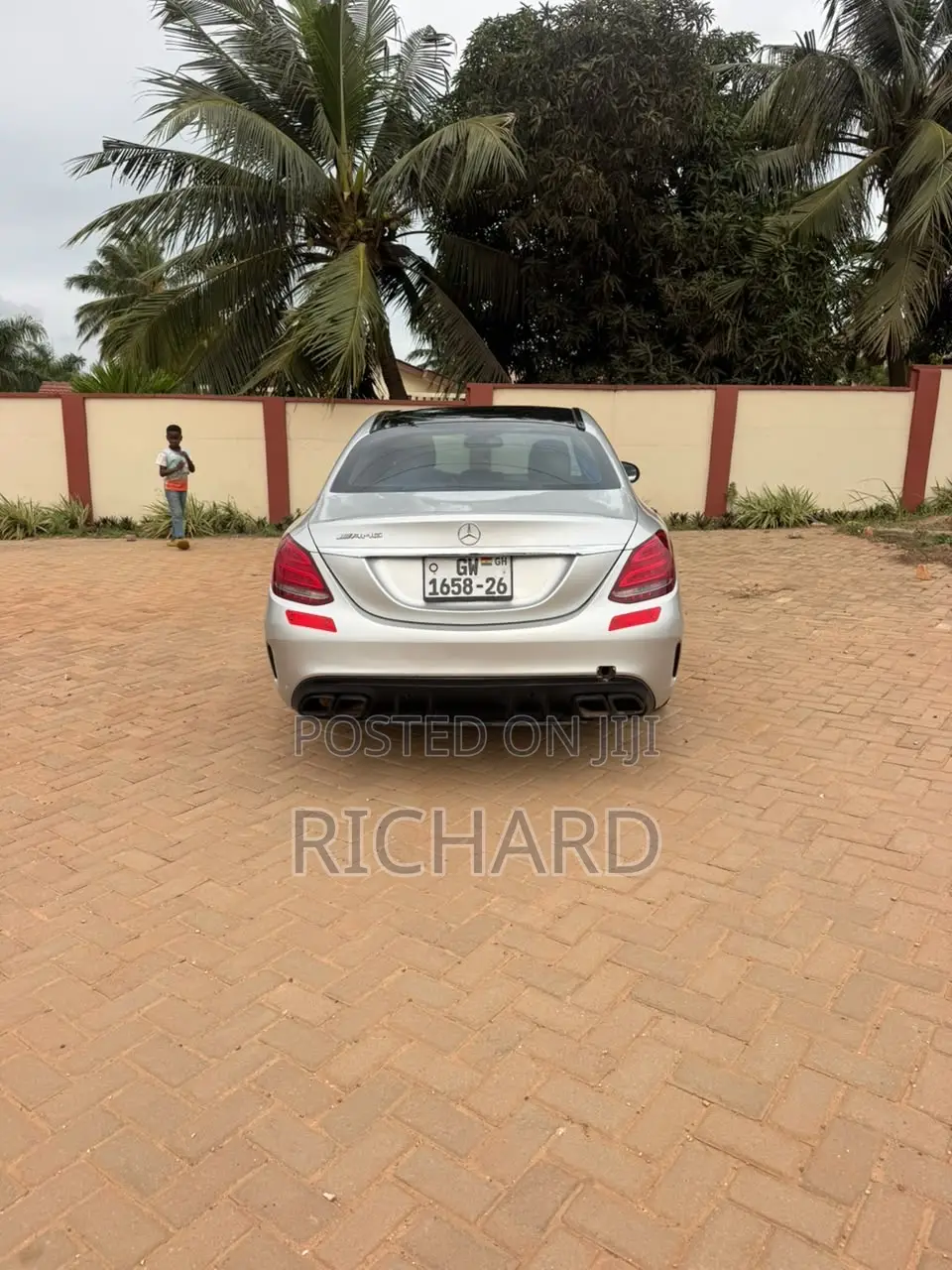 Mercedes-Benz C300 Luxury 4dr AWD 4Matic Sedan (2.0L 4cyl 7A) 2015