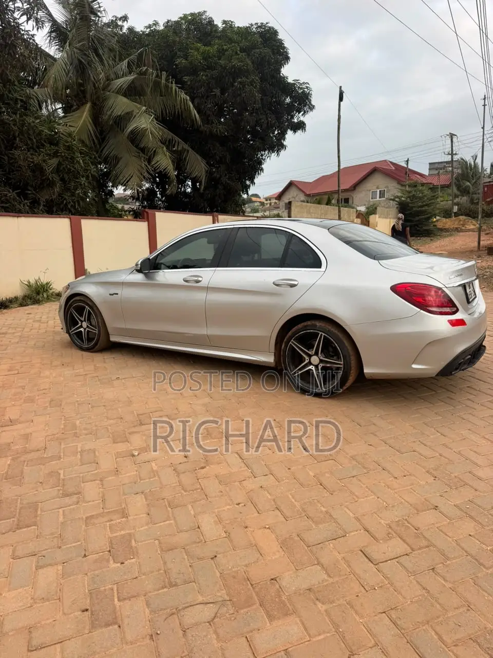 Mercedes-Benz C300 Luxury 4dr AWD 4Matic Sedan (2.0L 4cyl 7A) 2015