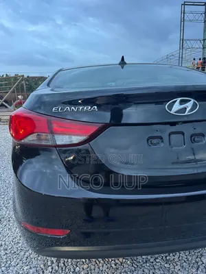 Hyundai Elantra 2016 Black