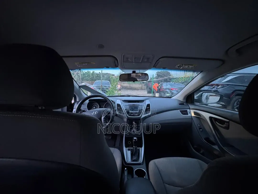 Hyundai Elantra 2016 Black