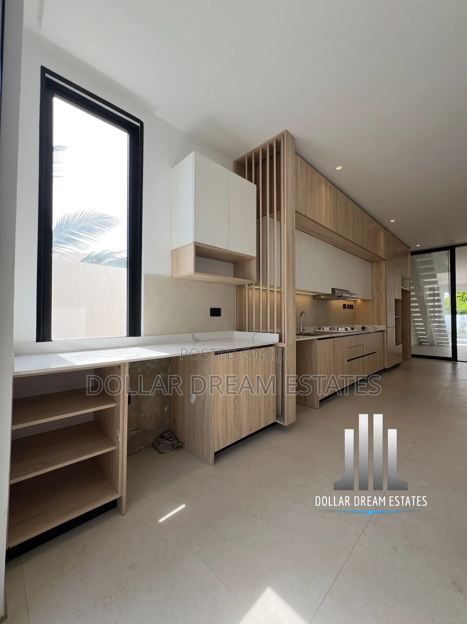 5bdrm House in Spintex for sale