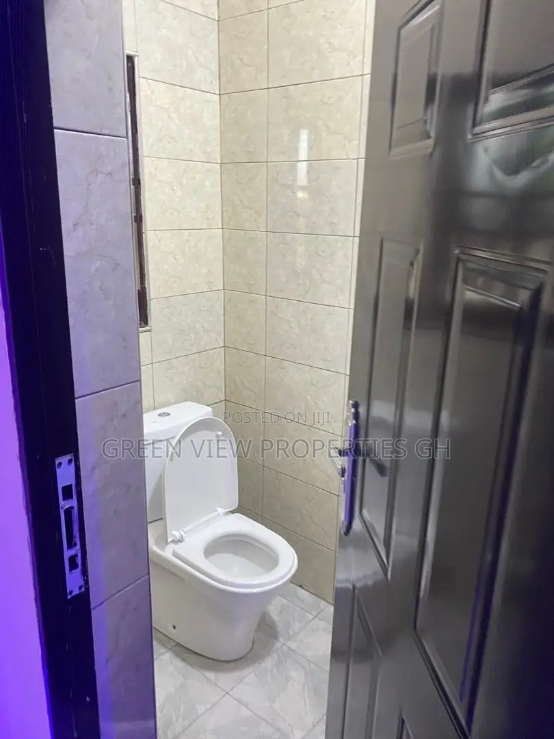 2bdrm Apartment in West Hills Mall Area for rent