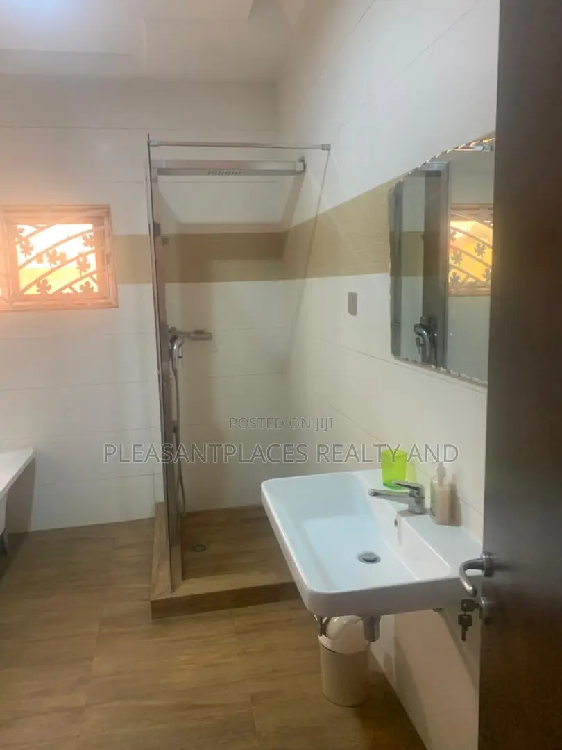 4bdrm House in Pleasantplaces And, East Legon for rent