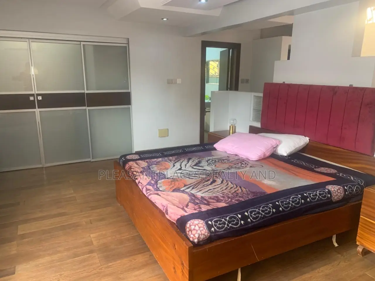 4bdrm House in Pleasantplaces And, East Legon for rent
