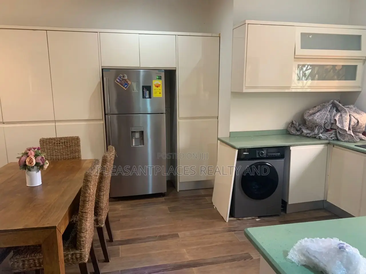 4bdrm House in Pleasantplaces And, East Legon for rent