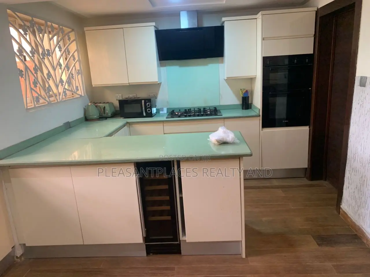 4bdrm House in Pleasantplaces And, East Legon for rent