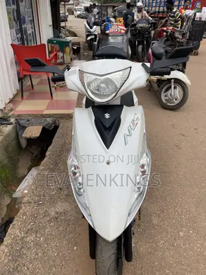 New Suzuki Smash 2020 White