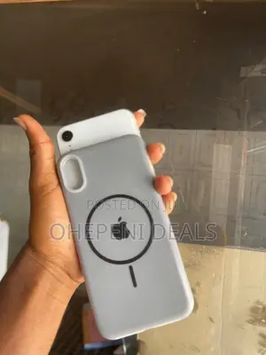 Apple iPhone XR 64 GB White