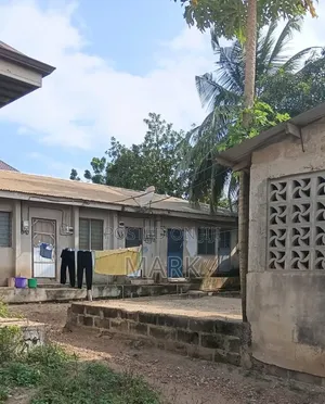 4bdrm Apartment in Kaaf Estate, Gomoa East for sale