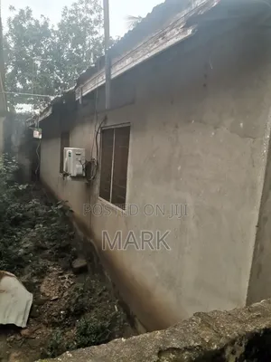 4bdrm Apartment in Kaaf Estate, Gomoa East for sale