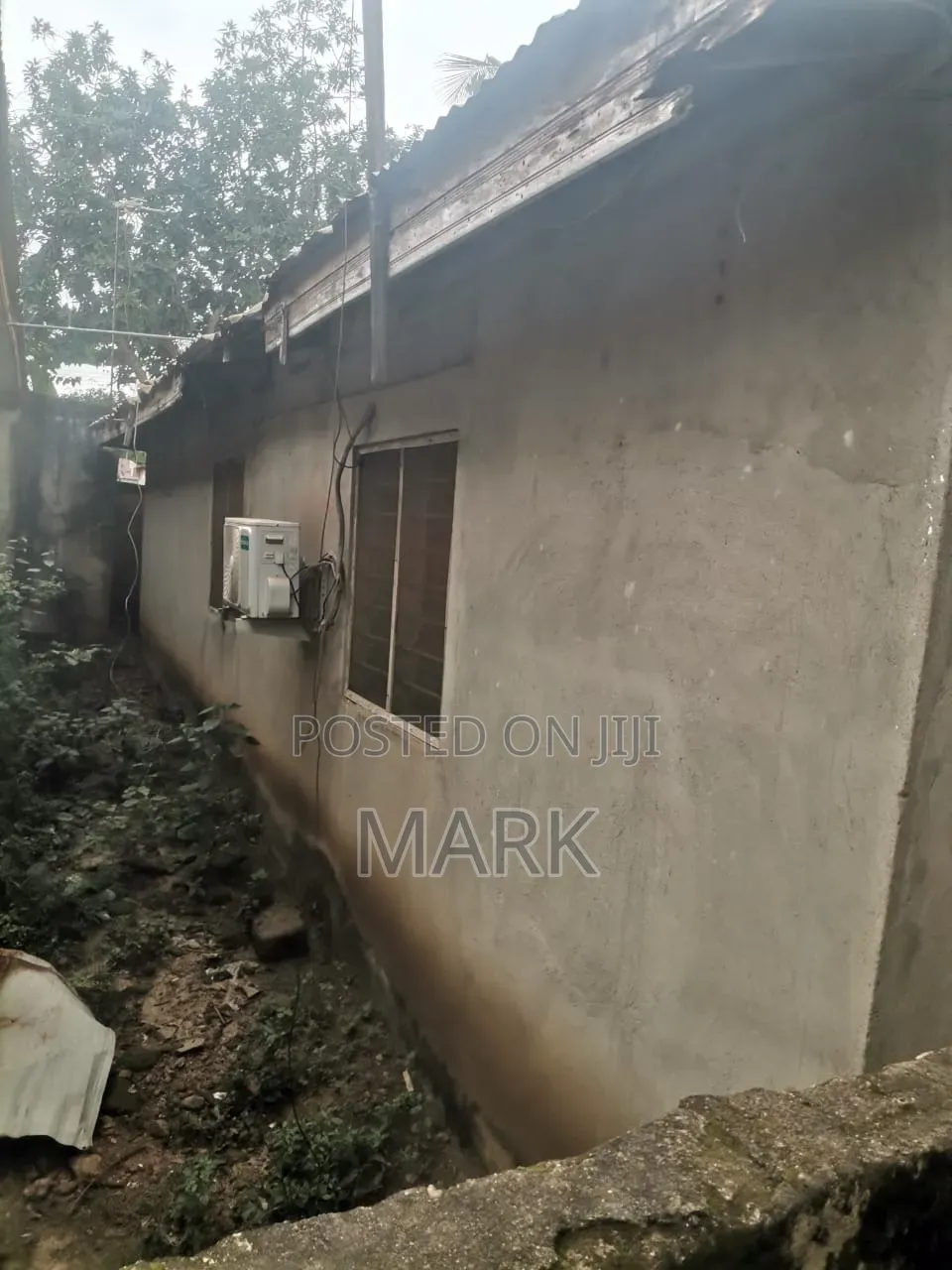 4bdrm Apartment in Kaaf Estate, Gomoa East for sale