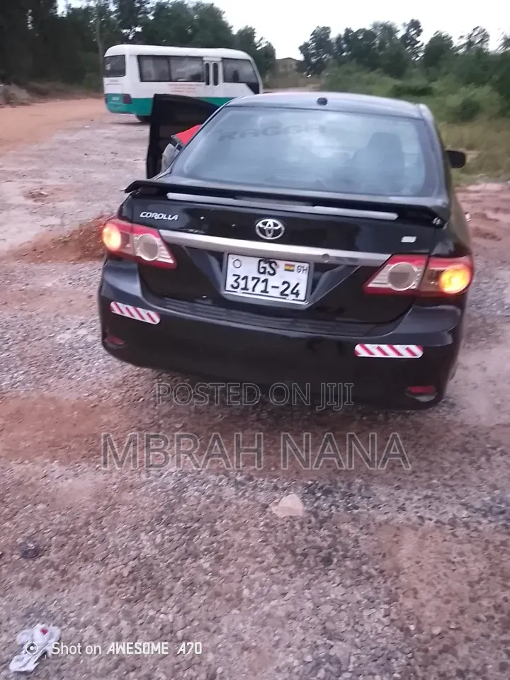 Toyota Corolla 2016 Black