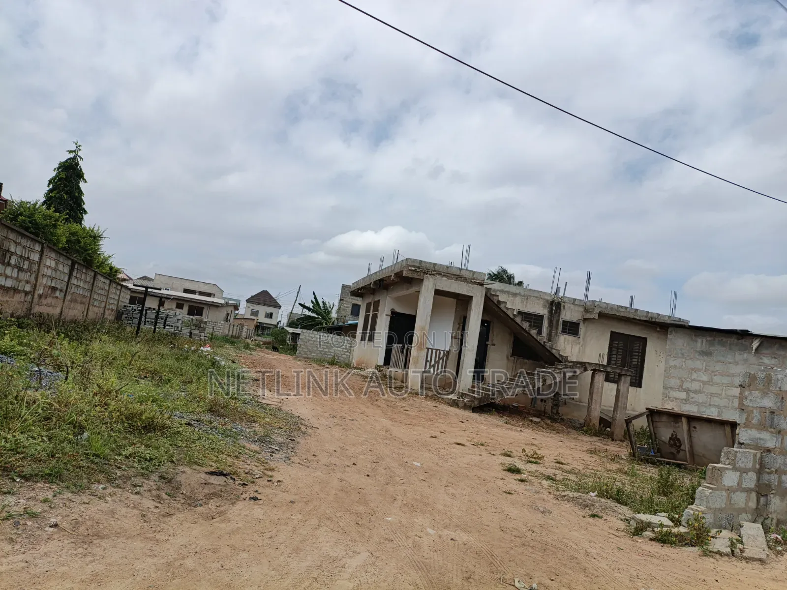 2bdrm House in School Junction for sale