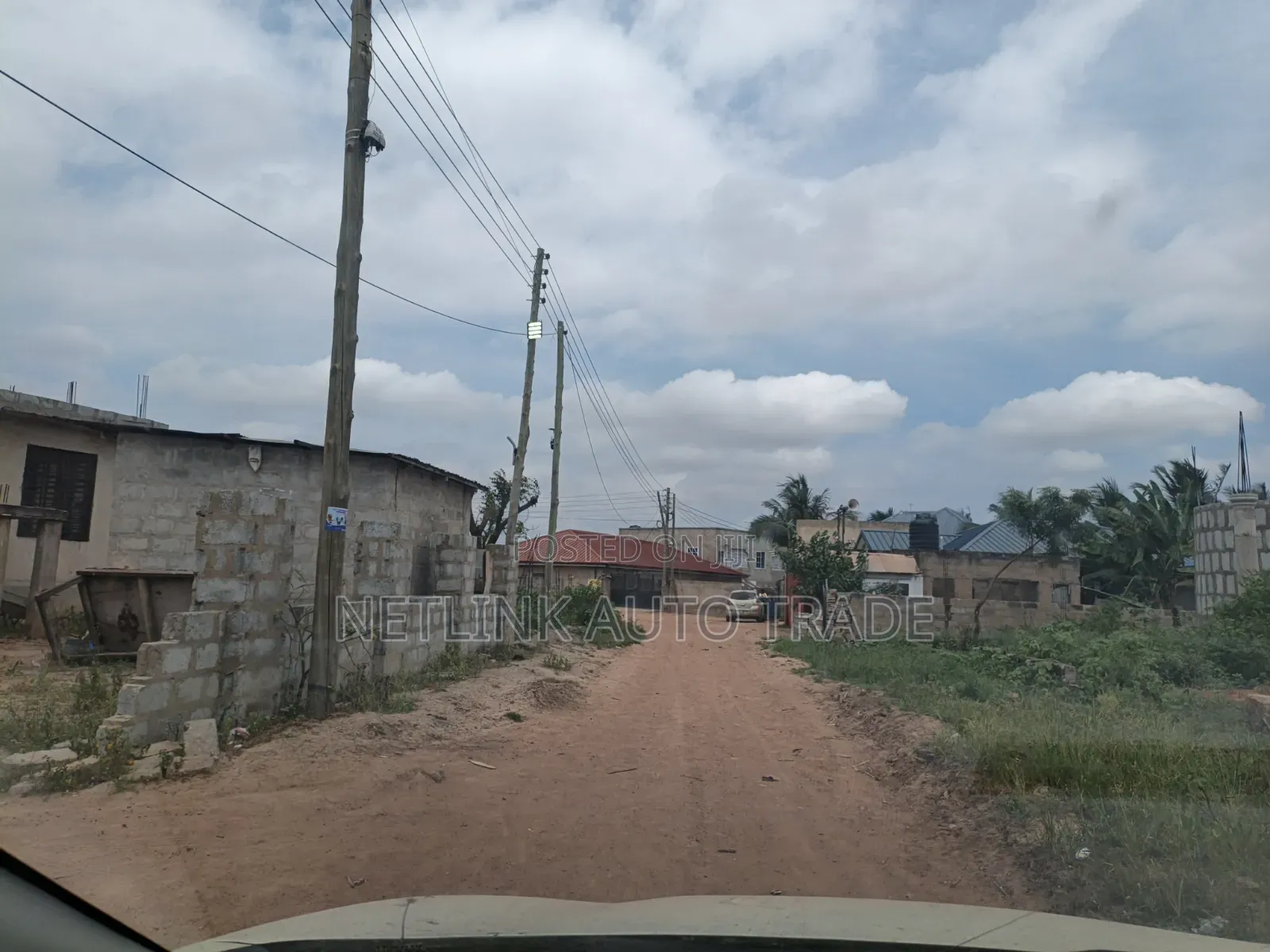 2bdrm House in School Junction for sale